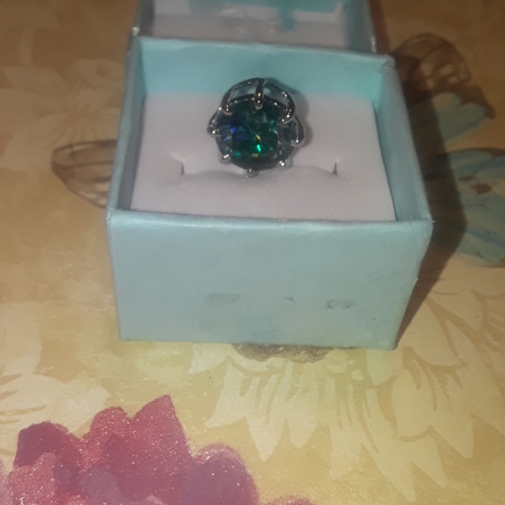 Real blue diamond pendant 5 carat .